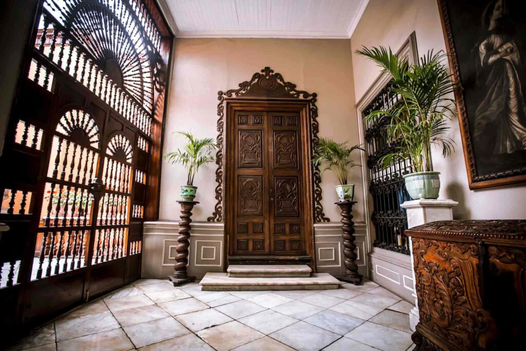 Casa Aliaga